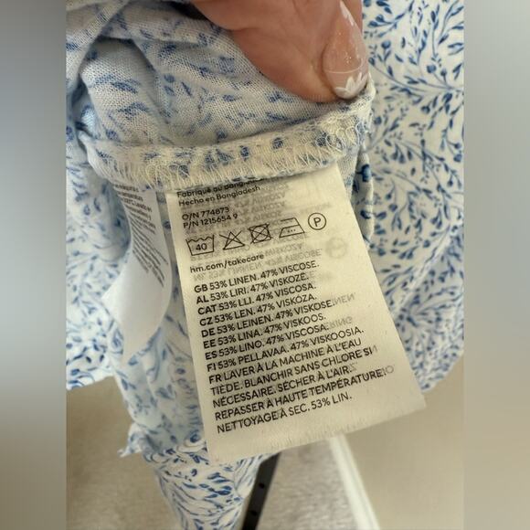 H&M Linen Floral Button Down Blouse Women’s size Small Blue and White S - Picture 6 of 6